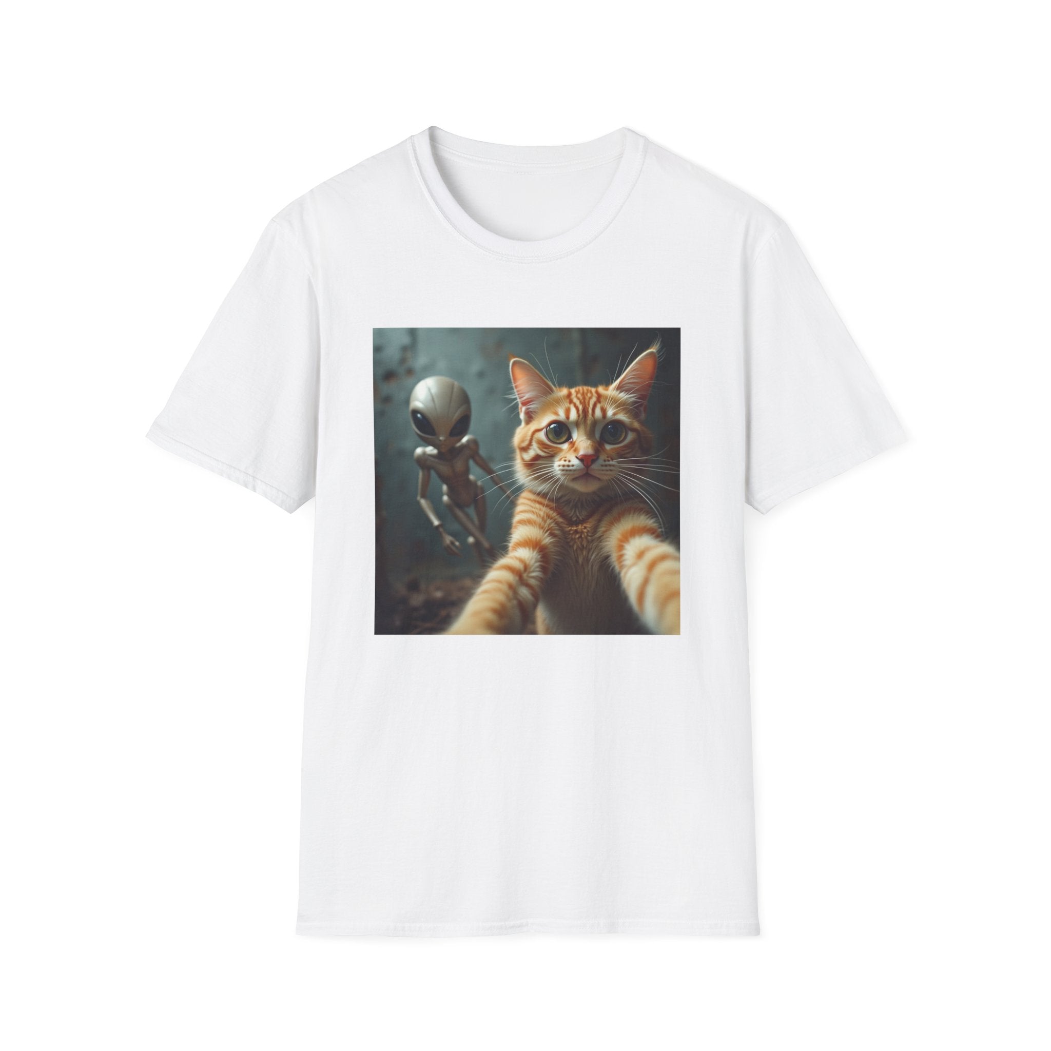 Alien Selfie T‑Shirt — Cute Ginger Cat & UFO Friend Graphic Tee