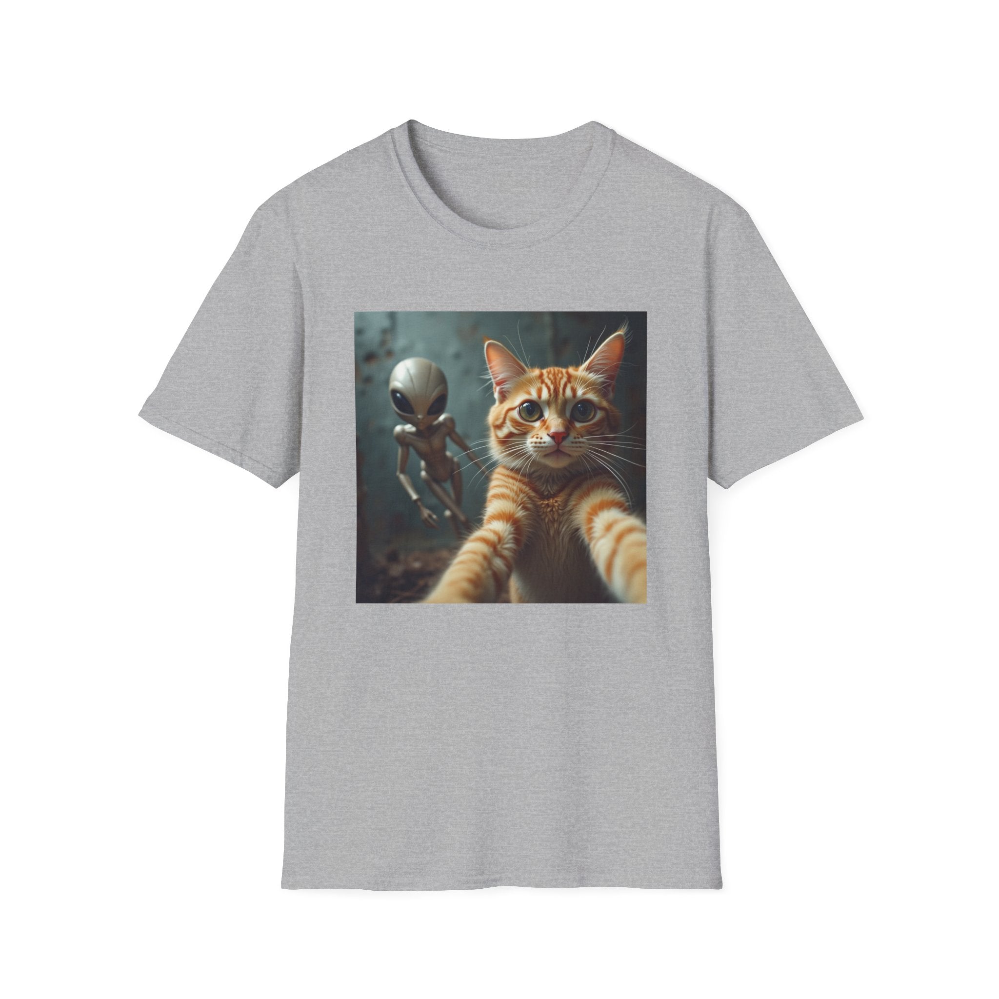 Alien Selfie T‑Shirt — Cute Ginger Cat & UFO Friend Graphic Tee