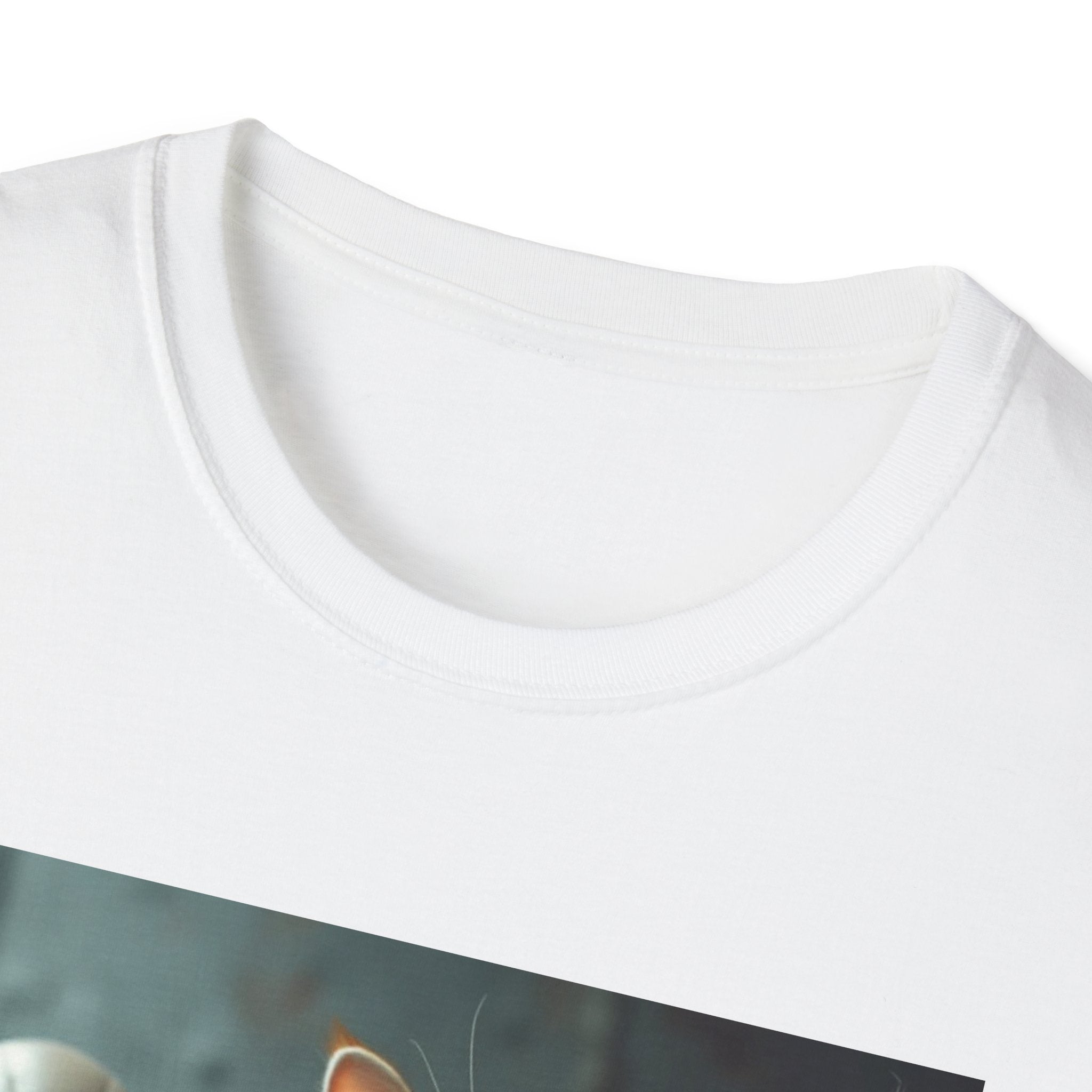 Alien Selfie T‑Shirt — Cute Ginger Cat & UFO Friend Graphic Tee