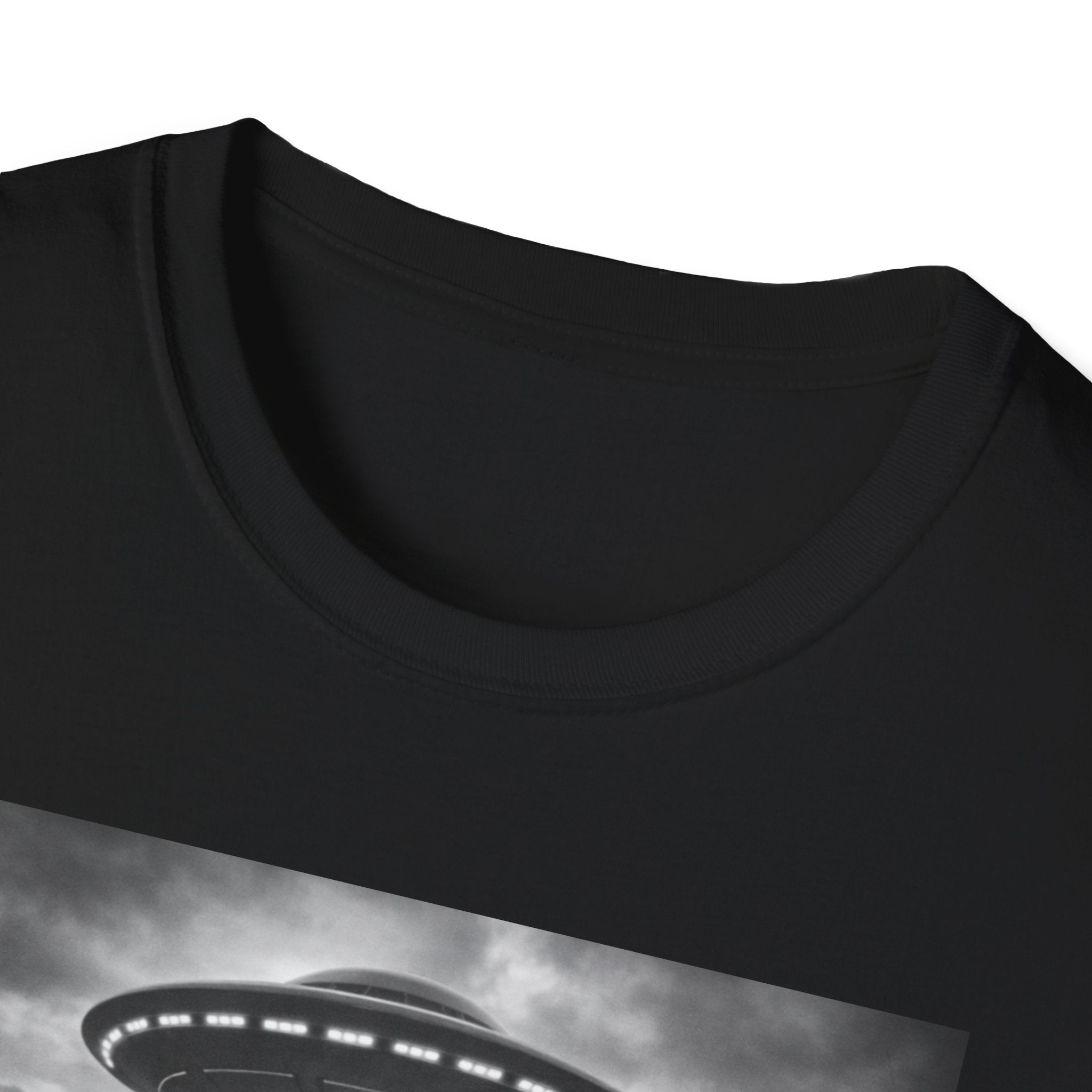 Cat UFO Selfie T-Shirt — Cute Alien Abduction Cat Graphic Tee