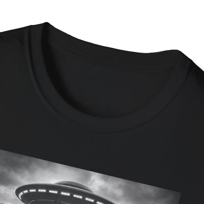 Cat UFO Selfie T-Shirt — Cute Alien Abduction Cat Graphic Tee