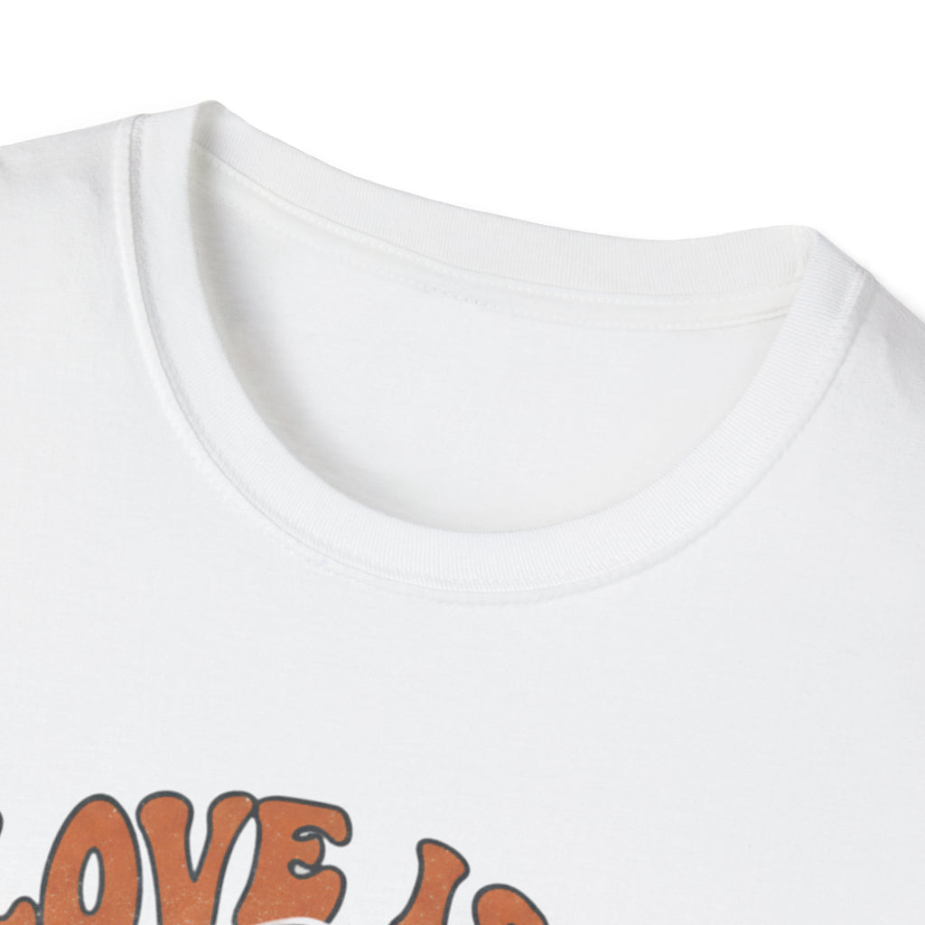 T-Shirt — "Love Is a Powerful Thing" Golden Retriever Graphic Tee