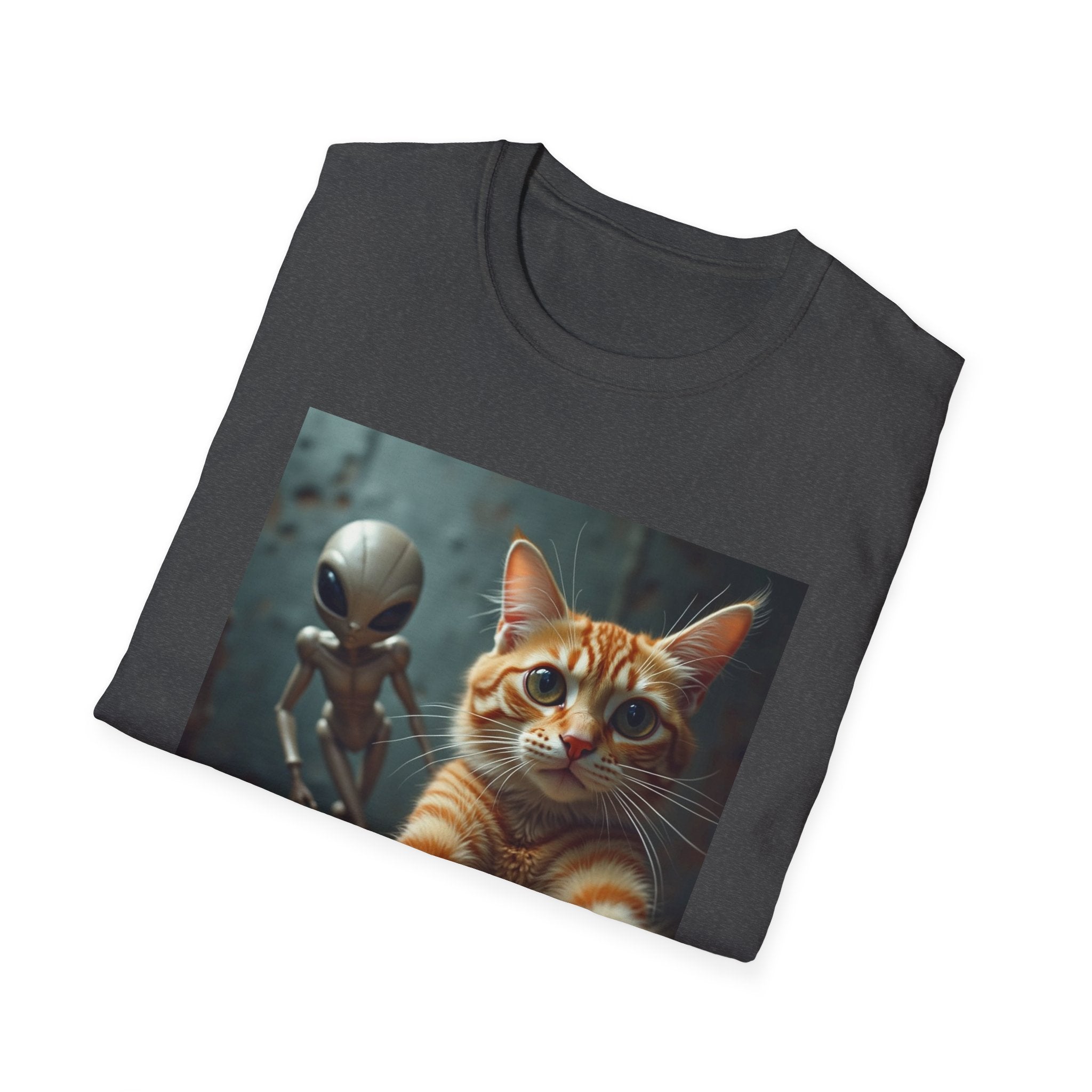 Alien Selfie T‑Shirt — Cute Ginger Cat & UFO Friend Graphic Tee