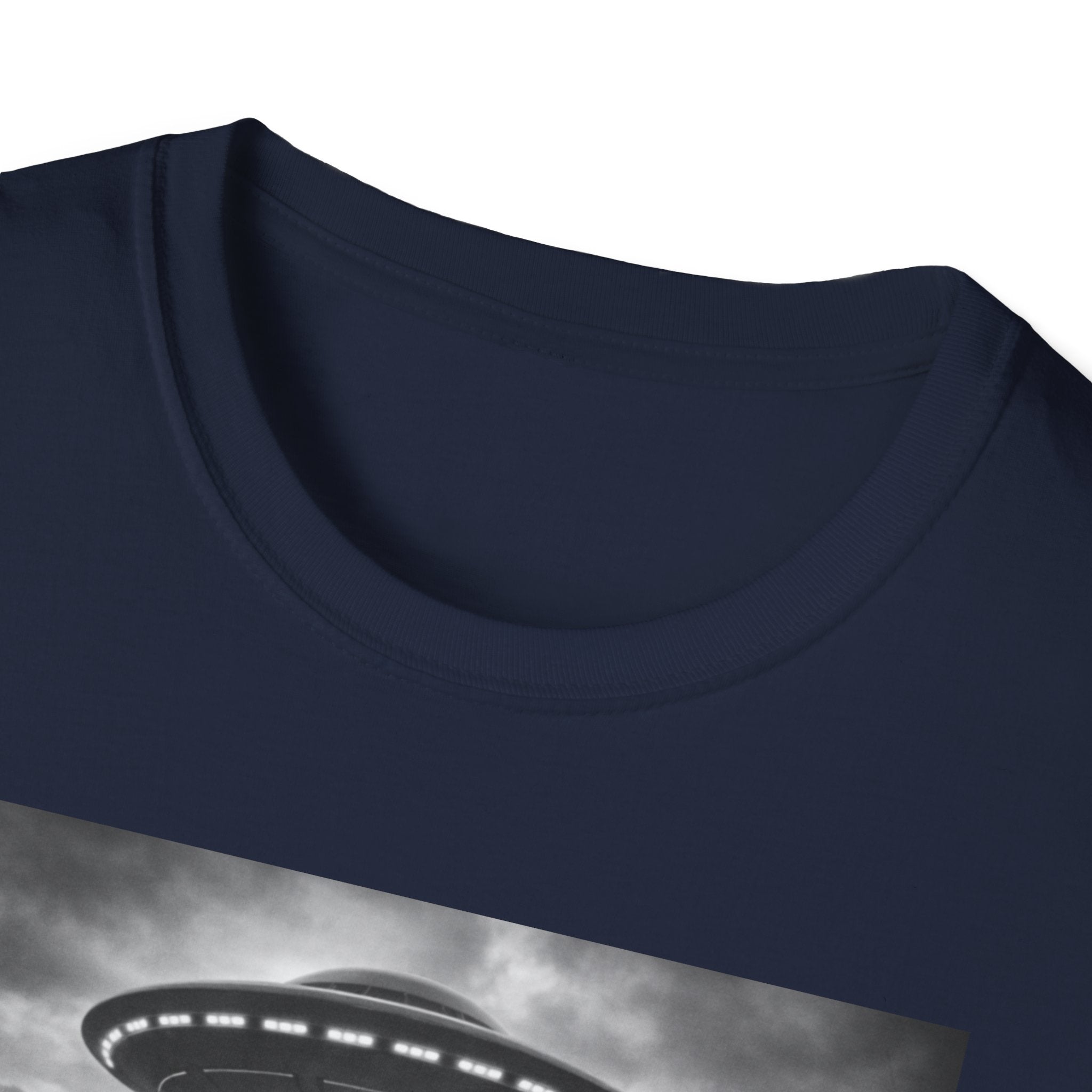 Cat UFO Selfie T-Shirt — Cute Alien Abduction Cat Graphic Tee