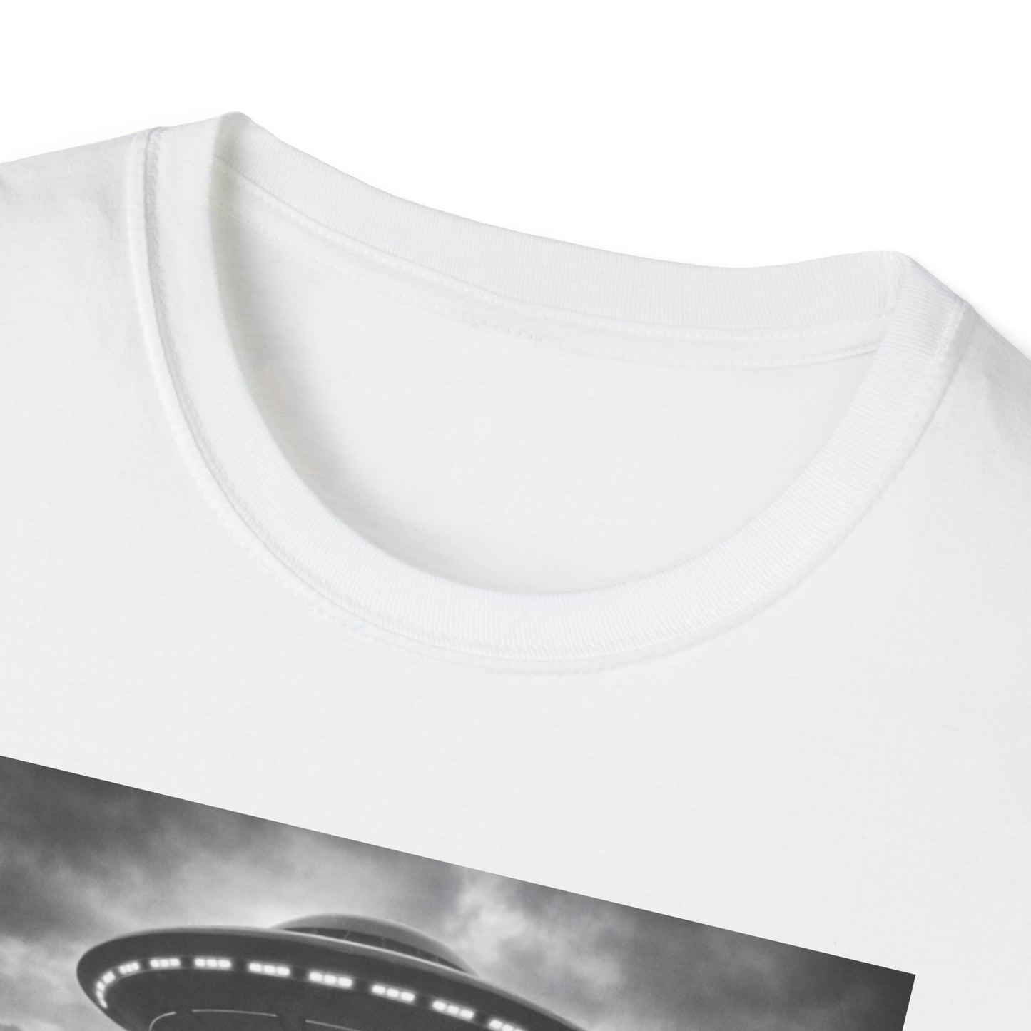 Cat UFO Selfie T-Shirt — Cute Alien Abduction Cat Graphic Tee