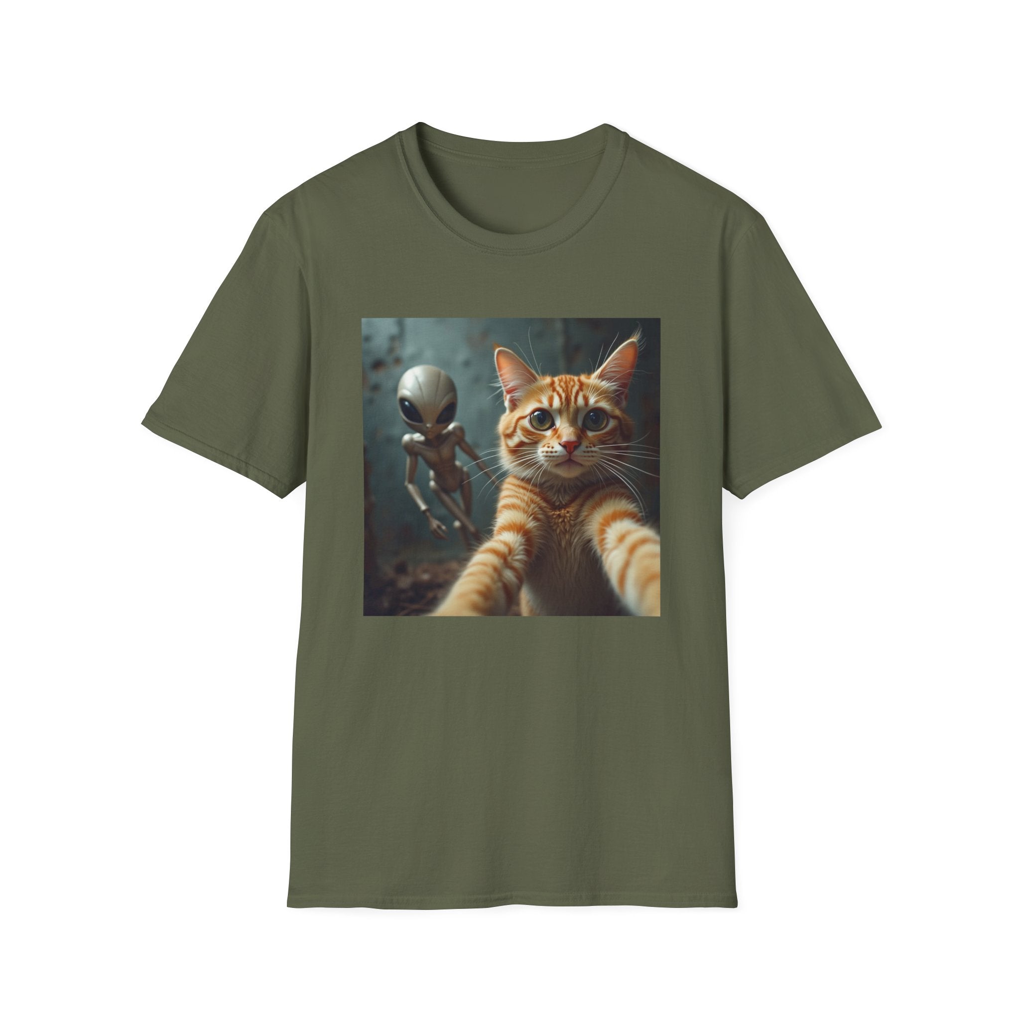 Alien Selfie T‑Shirt — Cute Ginger Cat & UFO Friend Graphic Tee